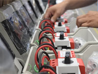 巷道堆垛機選雙立柱還是單立柱？4維度對比，適配不同倉庫層高